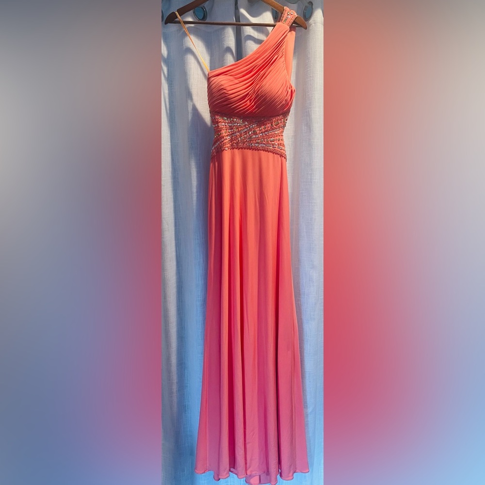 Elegant salmon colored Caché prom gown, size 2, in beautiful condition!